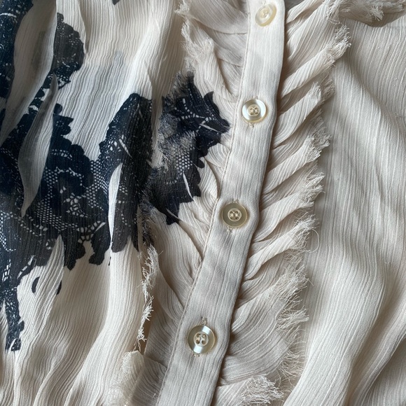 Guess Blouse - Picture 5 of 7